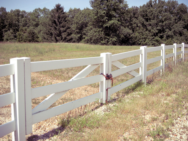 Spencer IN Vinyl Fences